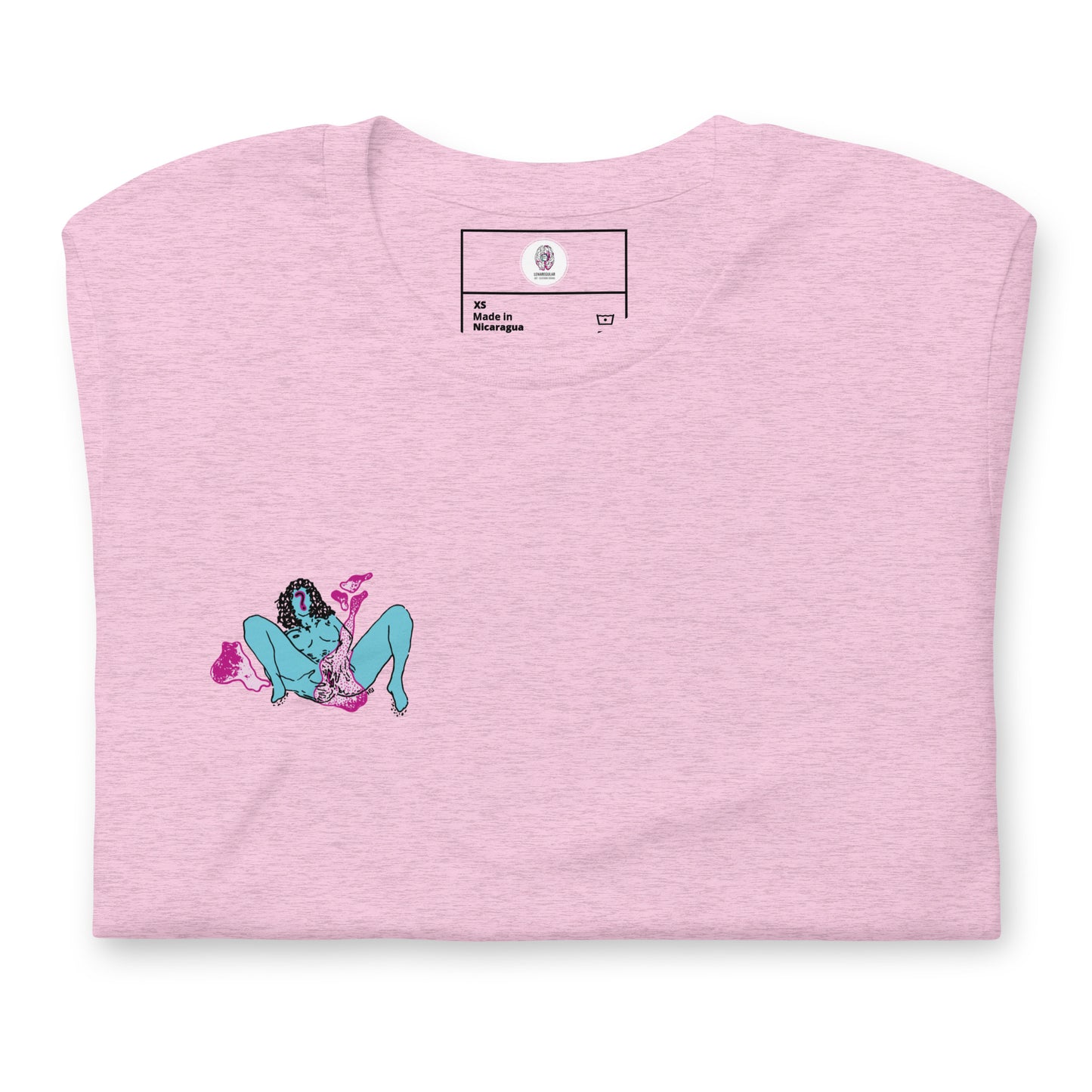 Camiseta unisex rosa, con ilustración pequeña y discreta de mujer con tono celeste